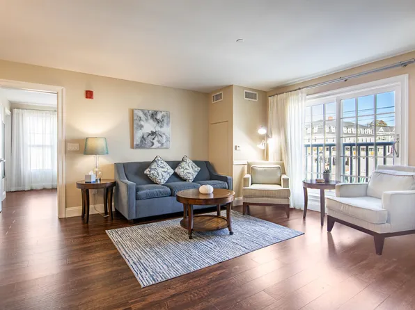 1 Ocean Avenue #211/213 Fraction 1, York, ME 03909