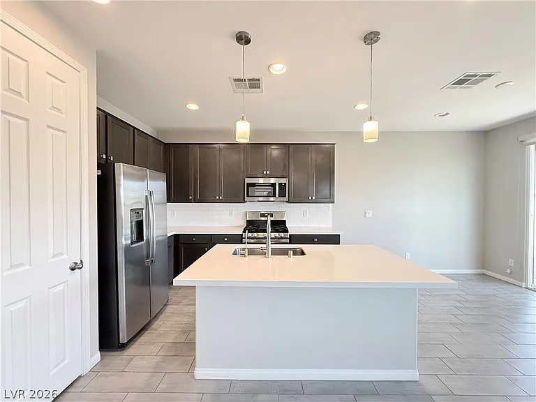 3348 Castlefields Dr — Photo 4