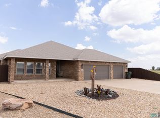2501 Cobblestone Cir, Clovis, NM 88101