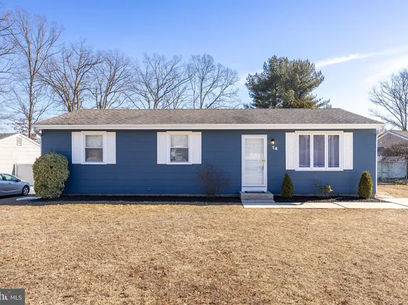 14 Del Sordo Dr, Sicklerville, NJ 08081