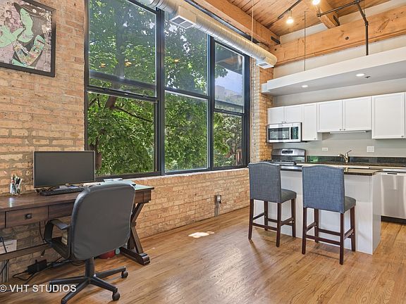 4th image of 2210 W Wabansia Ave APT 206