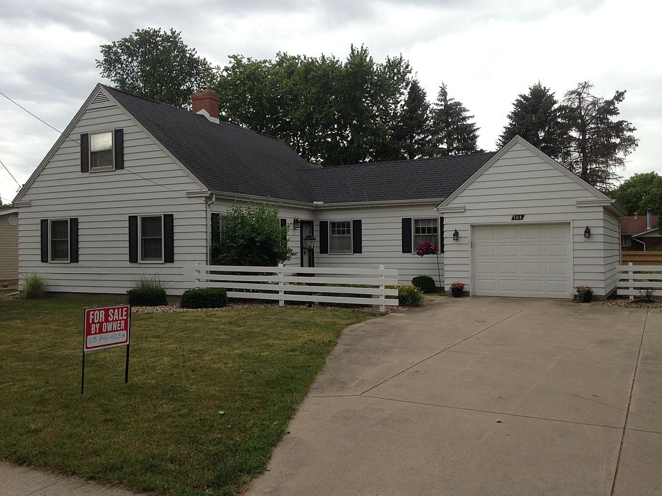 1st image of 704 N 1st St