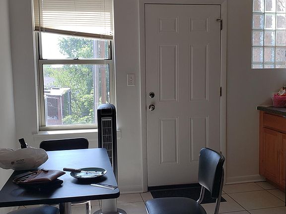 4th image of 1908 N Kimball Ave #3