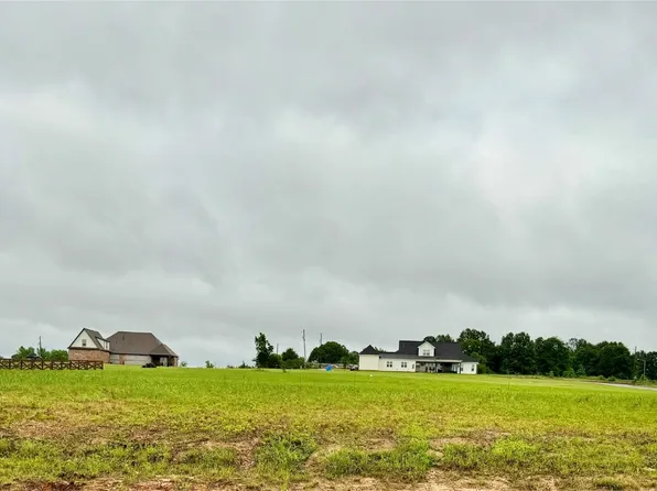 2201 W Hartline, Benton, LA 71006