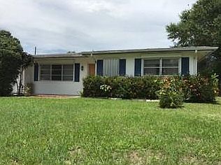 3rd image of 7104 Deer Park Ave