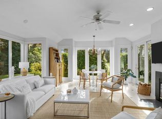 105 Willowbend Dr, Mashpee, MA 02649