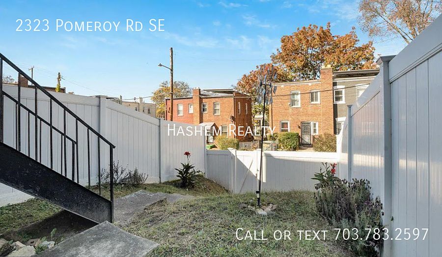 2nd image of 2323 Pomeroy Rd SE