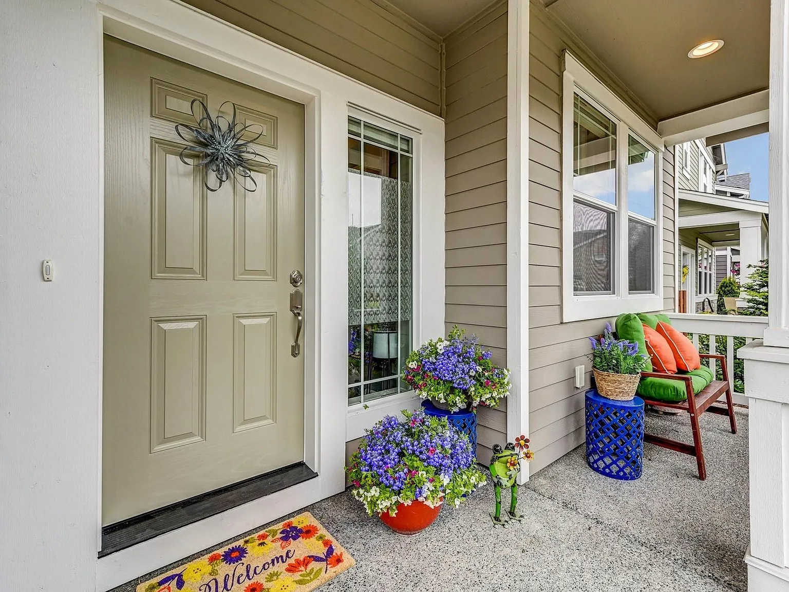 4 bed, 2.5 bath, 2082 sqft, $3,500 — Photo 2