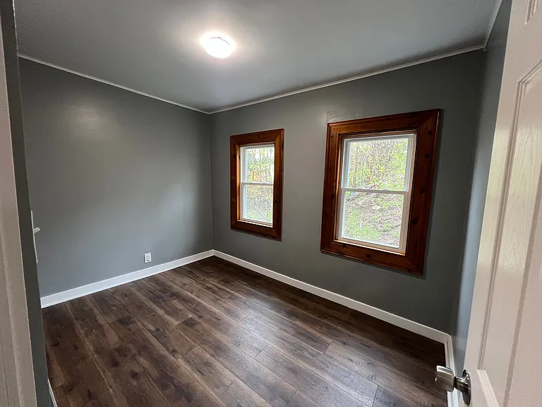 135 Annetta St — Photo 11