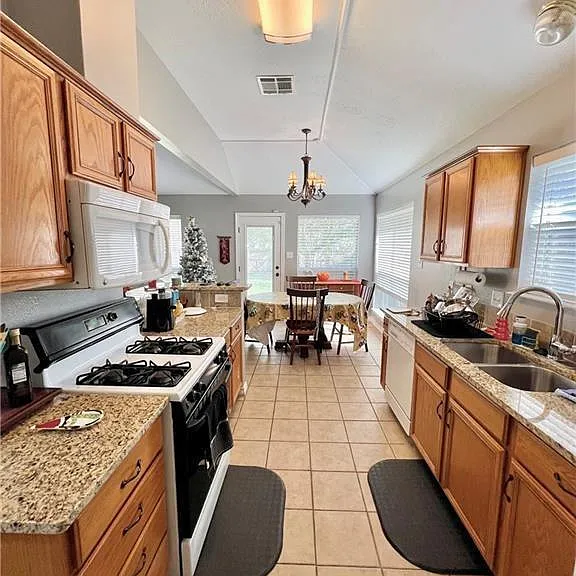 3605 Vienna Dr — Photo 5