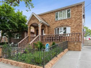 1563 150th St, Whitestone, NY 11357
