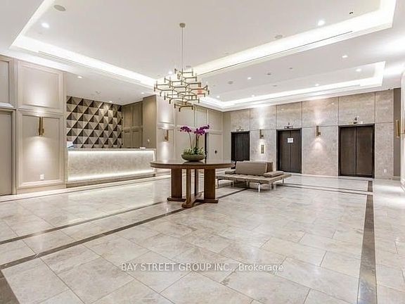 4th image of 155 Yorkville Ave #2511