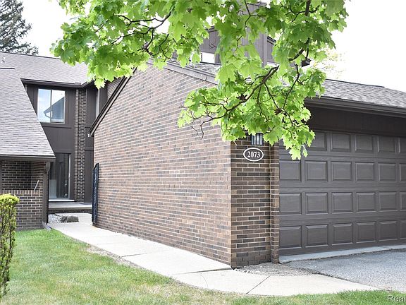 2nd image of 2073 Bordeaux St