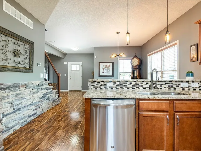 1651 SW Arlan Dr — Photo 9