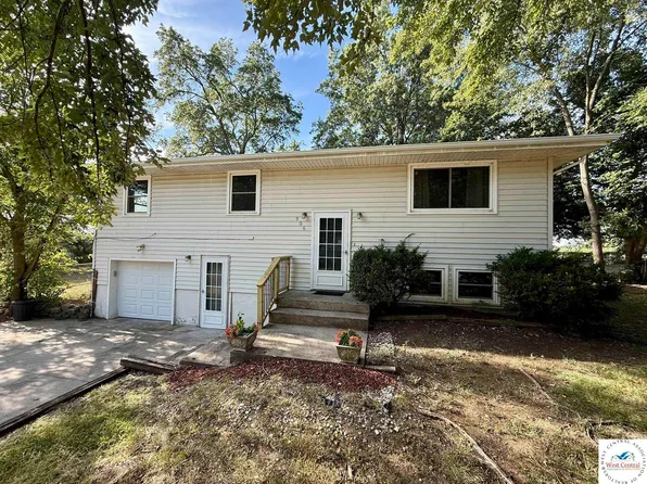 906 Willow St, Clinton, MO 64735