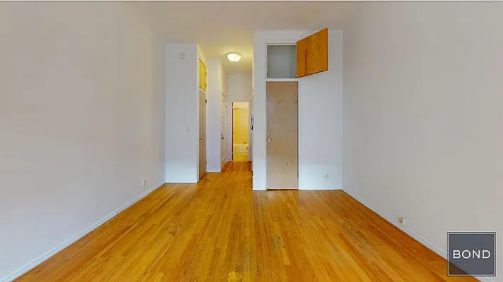 Rented by Bond New York | media 8