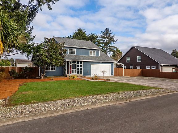 2nd image of 1057 4th St SE