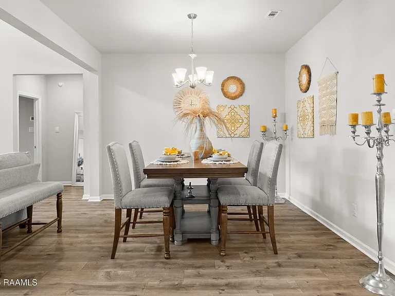 203 S Lakepointe Dr — Photo 9