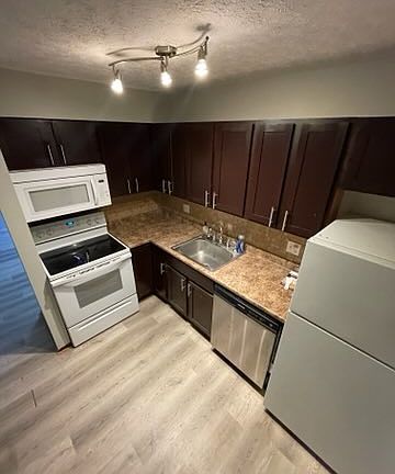 3rd image of 723 Bryden Rd