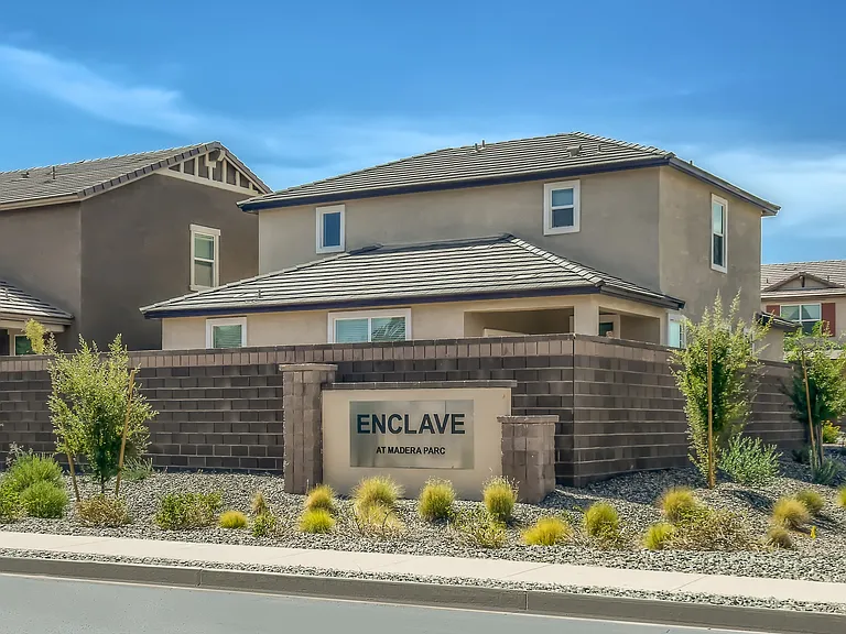670 W Laredo Ave — Photo 18