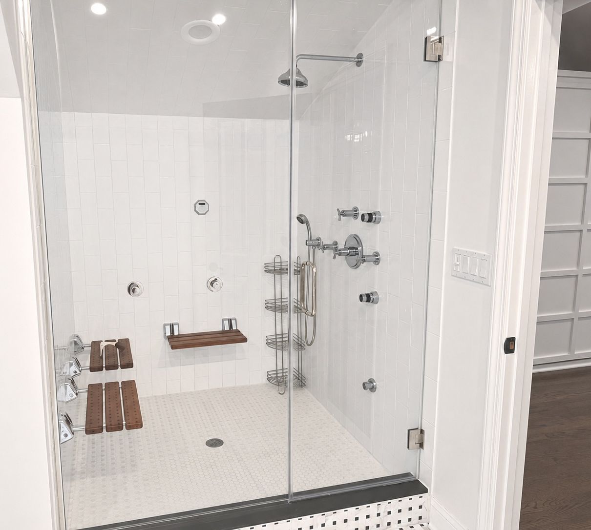 Guest 4 Bath