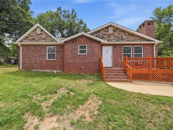 235 Quail Dr, Winston Salem, NC 27105