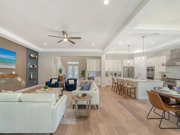 1537 Siesta Dr — Photo 23