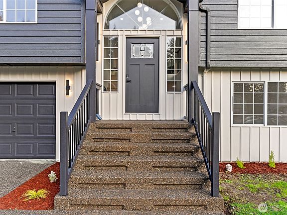 2nd image of 16805 123rd Avenue Ct E