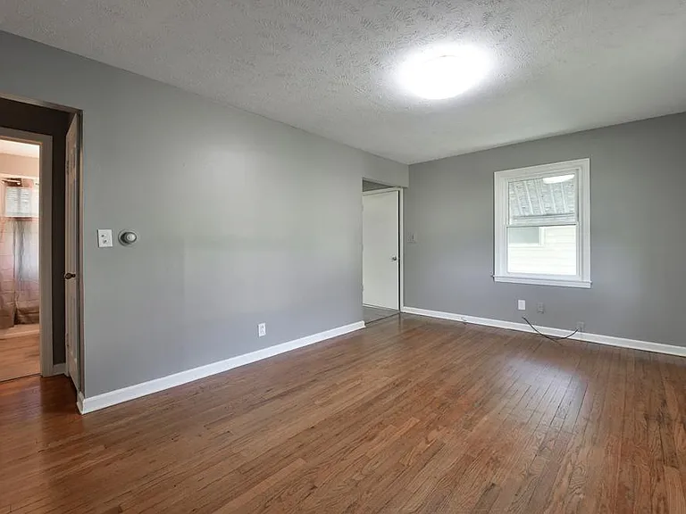 1317 Washington St — Photo 12