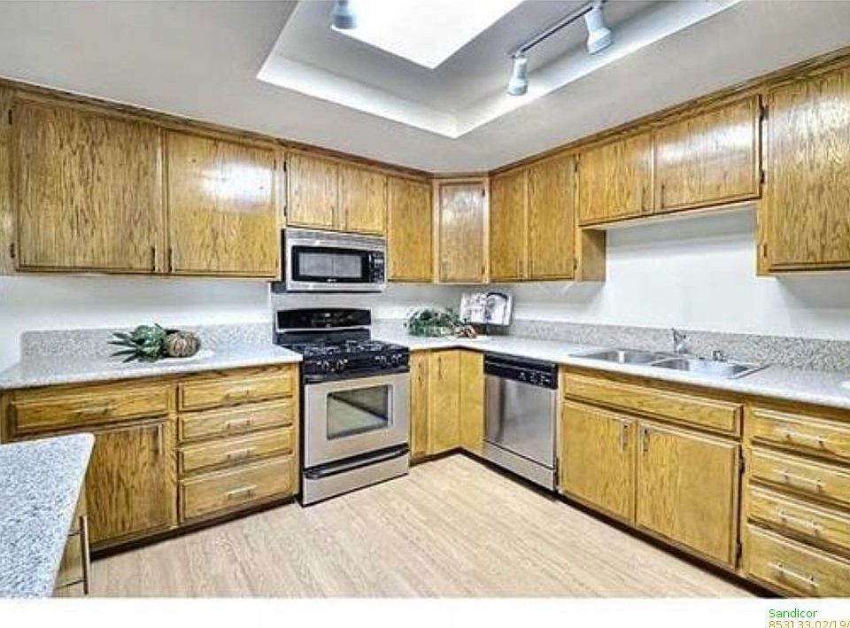 2nd image of 1135 Goldenrod St