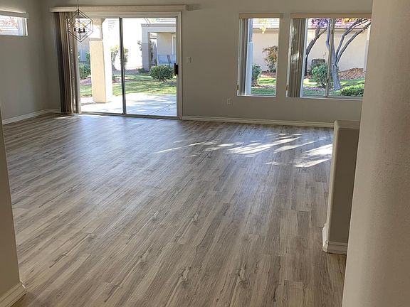 Beautiful floors, open concept. Fresh light. #1