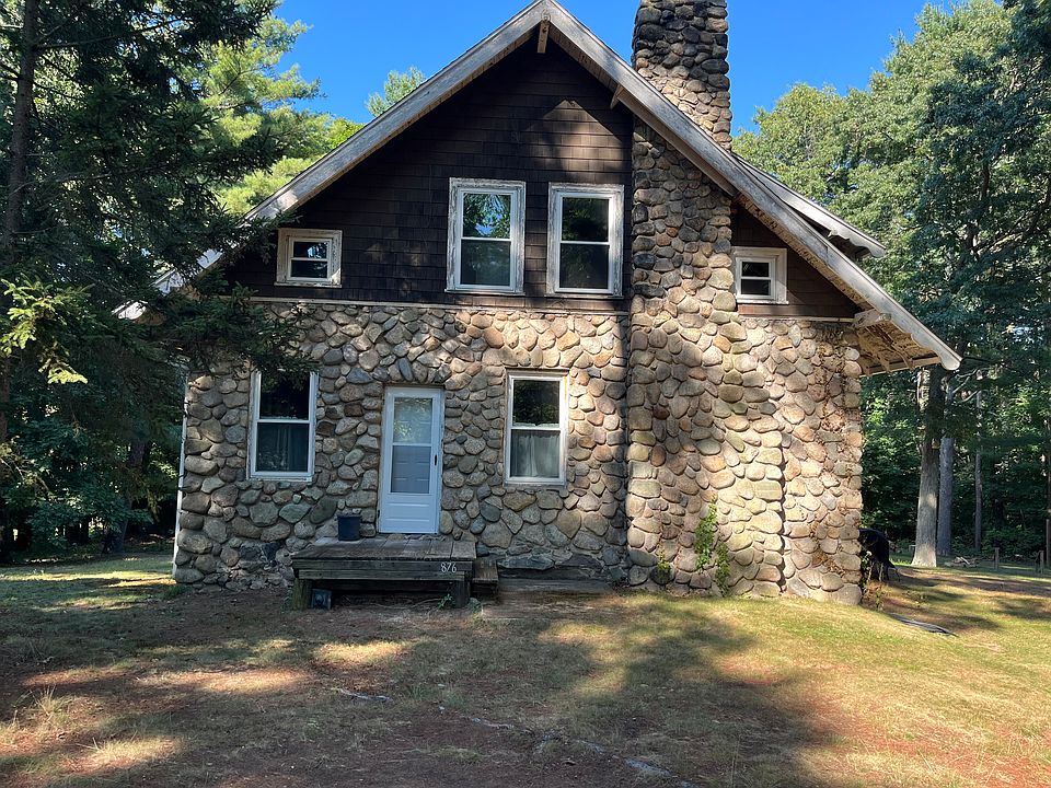1st image of 876 Plymouth St #1