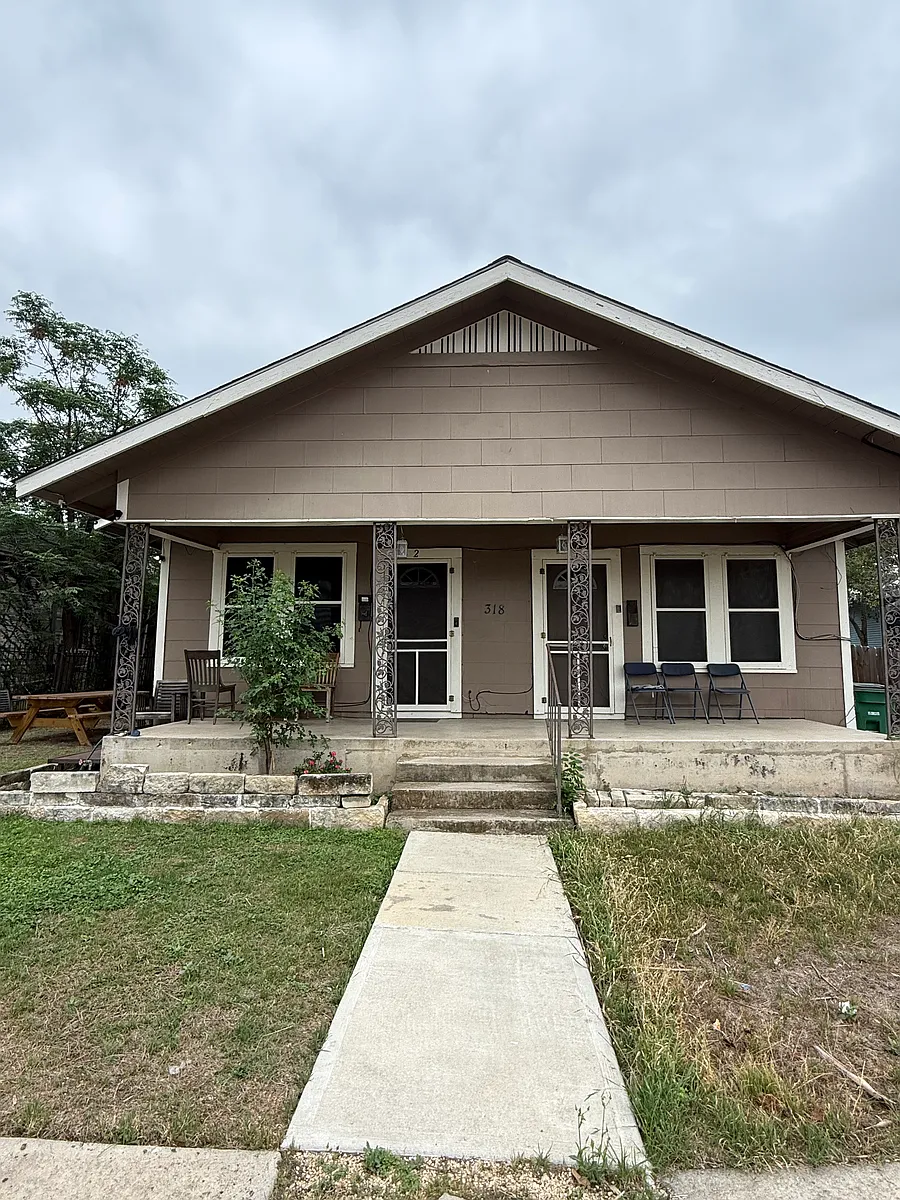 Building Photo - 318 Denver Blvd #2