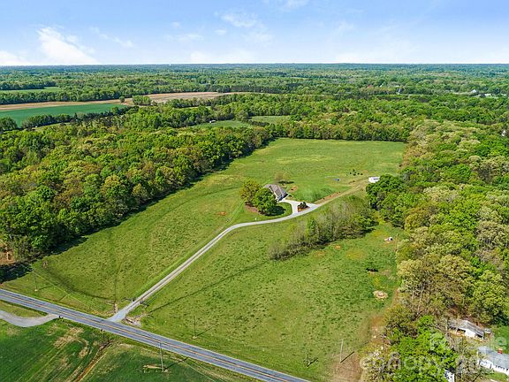 5th image of 16160 Hopewell Church Rd