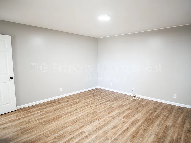 315 N Castle St #4 — Photo 2
