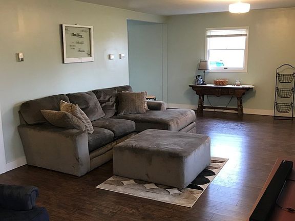 2nd image of 90 Winona Blvd