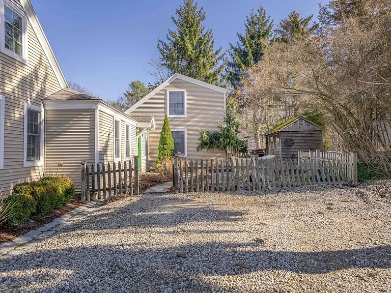 138 Port Rd — Photo 3