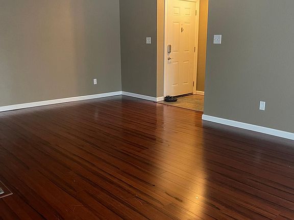 4th image of 608 Shoreham Ct APT 101