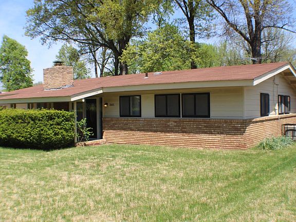 2nd image of 3105 Blackwood Dr