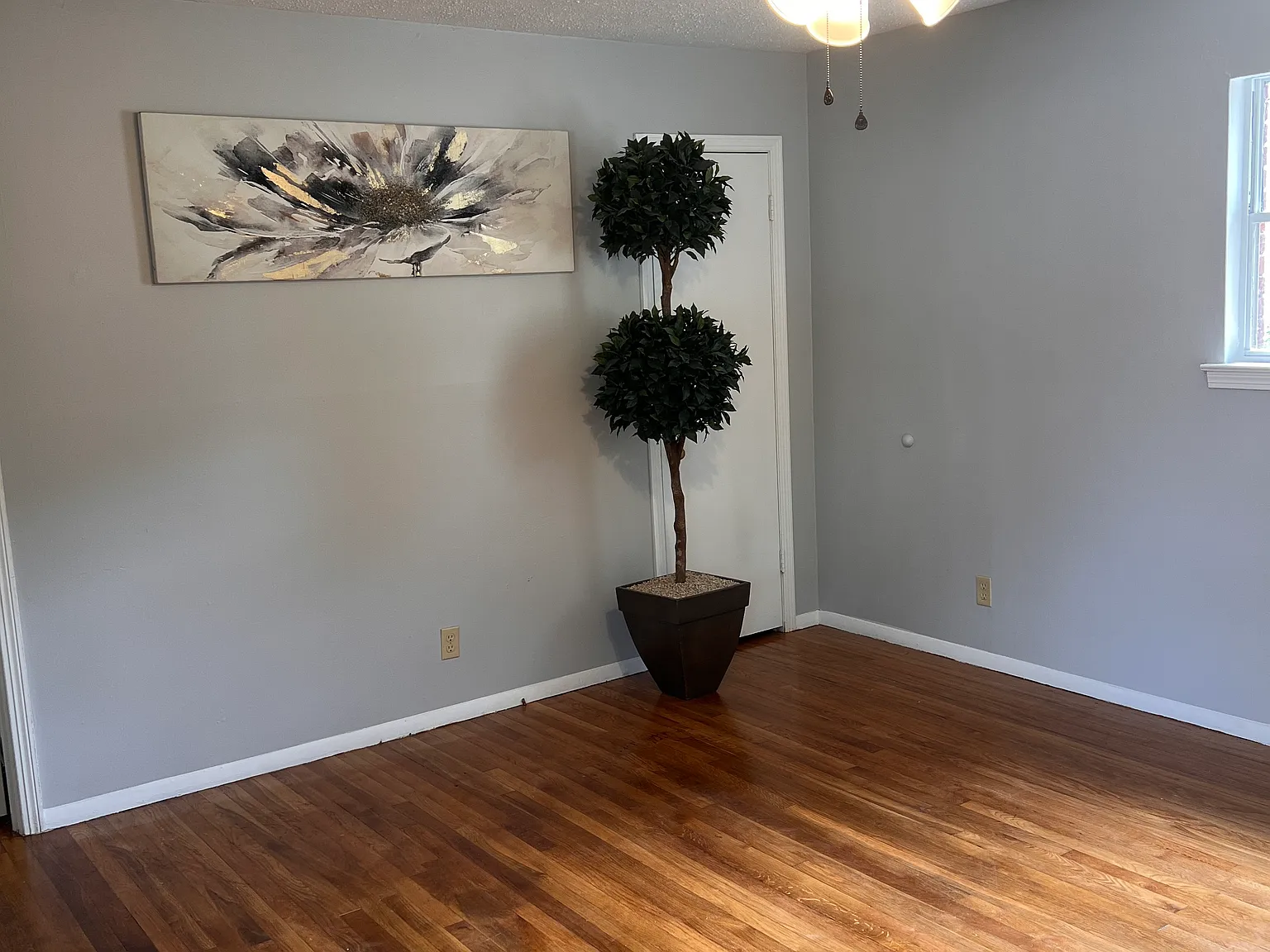3 bed, 1128 sqft, $1,100 — Photo 4