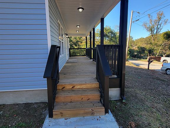 3rd image of 270 Pierpont Ave