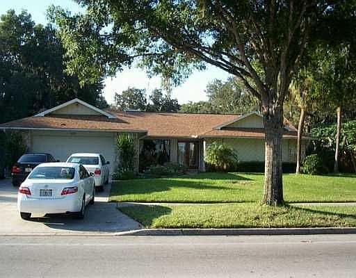 Lake Orlando Frontage!