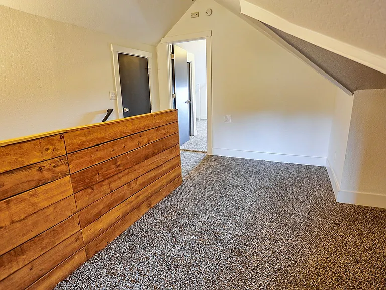1001 S I St — Photo 2