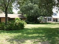 1st image of 1106 Larchmont Dr
