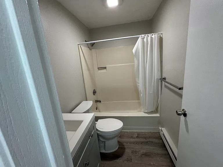 565 SE 8th Ave #A103 — Photo 11