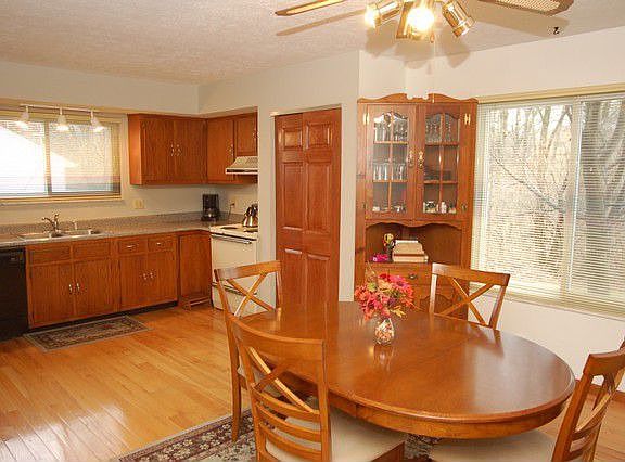 2nd image of 8667 Totempole Dr