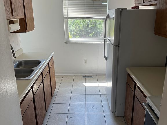 5th image of 47 Pennington Way