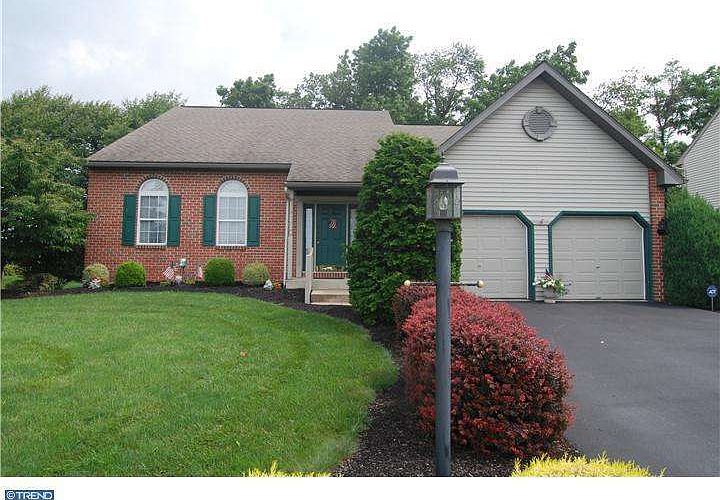 1st image of 52 Brookfield Dr