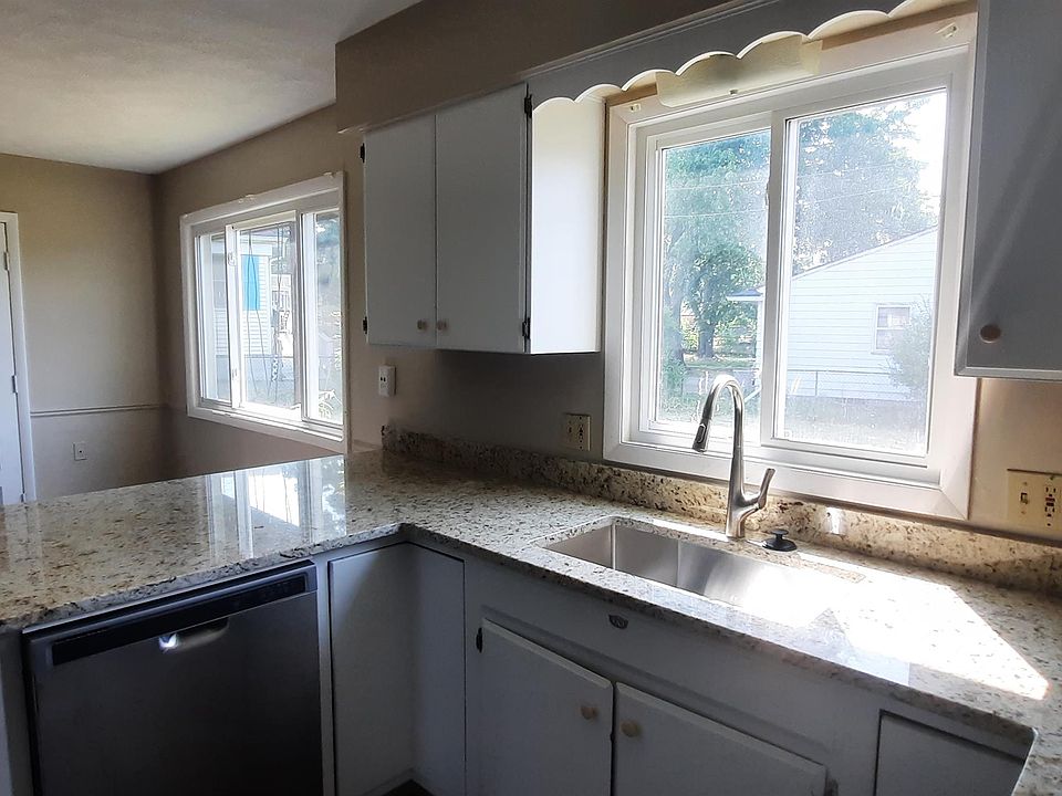 1st image of 5014 Deanna Dr