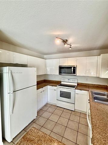 1st image of 2206 NW 170th Ave